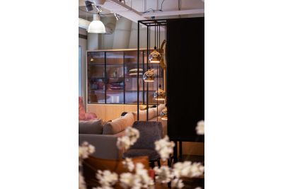 EGK093 Glaskast eiken rustiek PUUR/DUNE 4drs eiken/ 4drs metaal (230x241x40 cm)