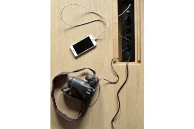 GEOMETRIC MEETING TABLE - VARNISHED OAK