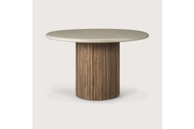 ROLLER MAX OUTDOOR TABLE - VARNISHED CONCRETE TOP 