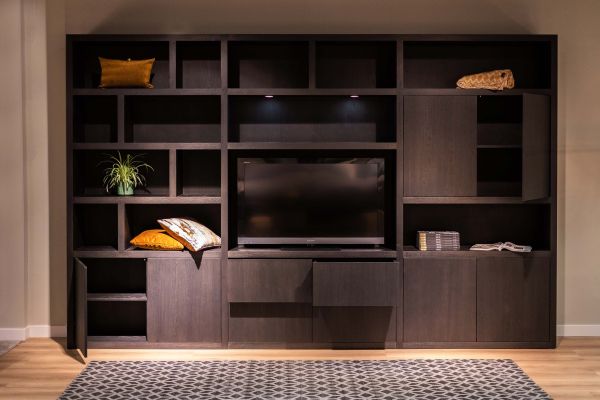 Soof's TV -/ Wandmeubelen op maat gemaakt