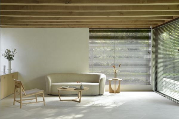 ETHNICRAFT OAK TRIPOD ROUND COFFEE TABLE 96x96x36