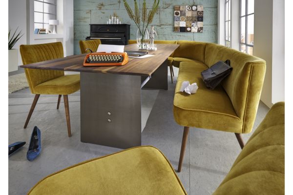 Retro eettafelbankje