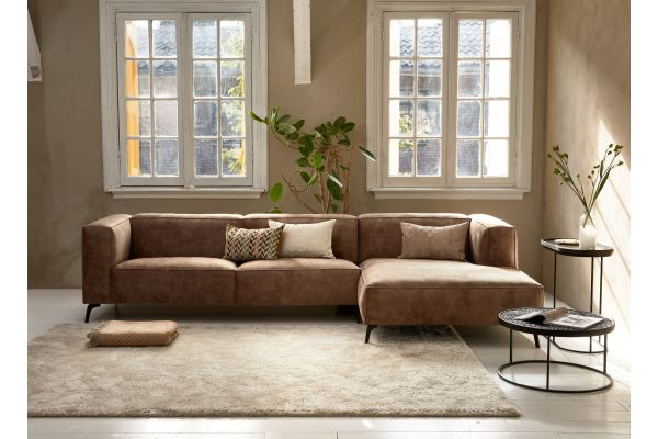 VINO PIEMONTE | HOEKBANK | LONGCHAIR