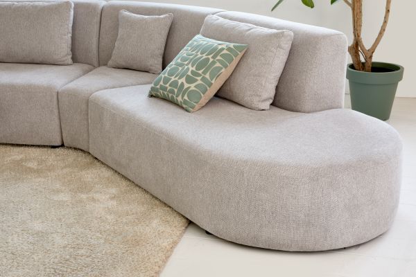 HUG FROM DENMARK | BANK MET VEEL RONDINGEN