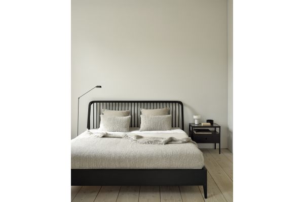 ETHNICRAFT SPINDLE NACHTKASTJE EIKEN 55X35X52