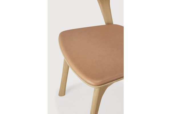 Bok dining chair - varnished oak - Sienna leather