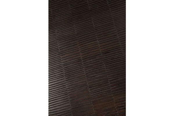 Grooves coffee table - varnished teak - off black