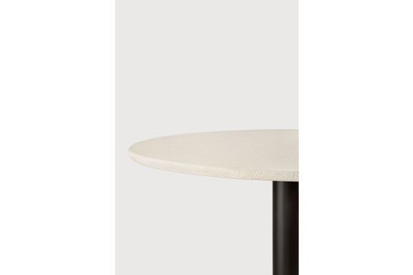 Blend dining table - varnished Microcement top