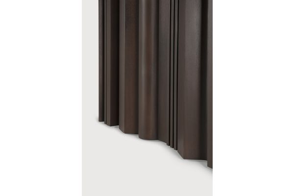 Sequence dining table - varnished mahogany