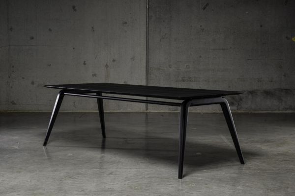 Pitcher eettafel eikenhout