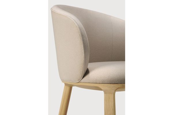 Unda dining chair - varnished oak - Salt fabric