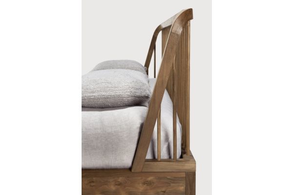 ETHNICRAFT TEAK SPINDLE BED  160 X 200 CM