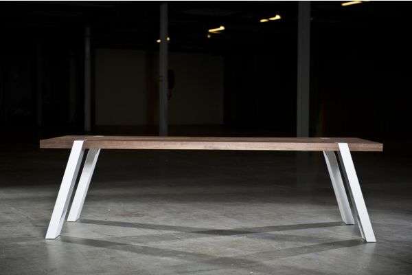 Gulliver Spagaat eettafel noten | Seuren Tafels