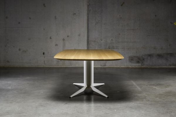 Jump & Wave eettafel eikenhout | Seuren Tafels 