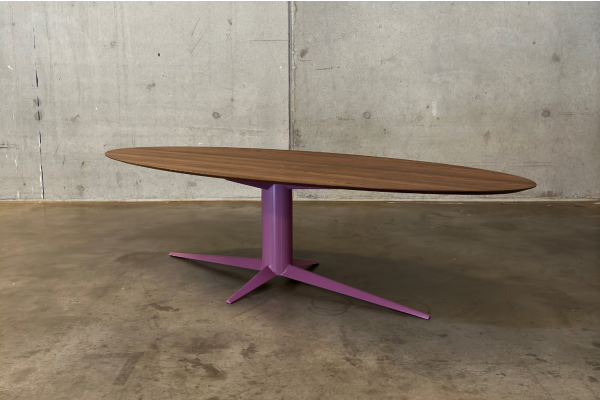 Jump & Wave eettafel notenhout | Seuren Tafels 