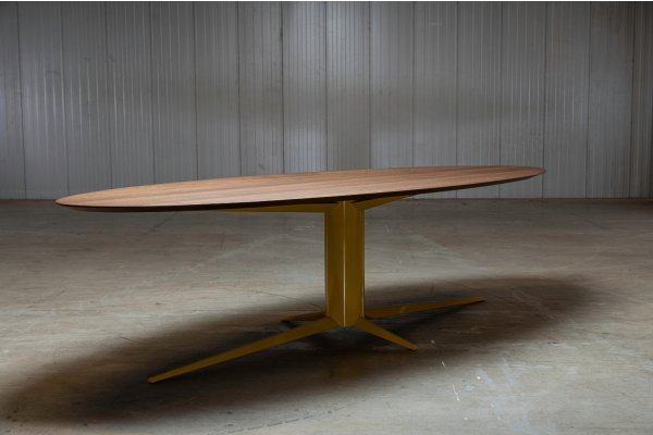 Jump & Wave eettafel notenhout | Seuren Tafels 