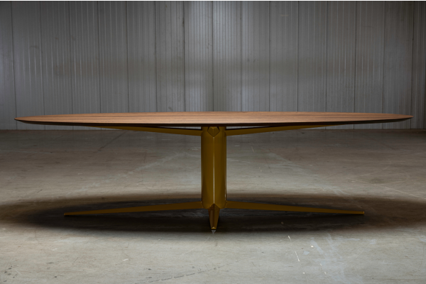 Jump & Wave eettafel notenhout | Seuren Tafels 