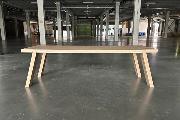 Gulliver Spagaat eettafel staal eikenhout