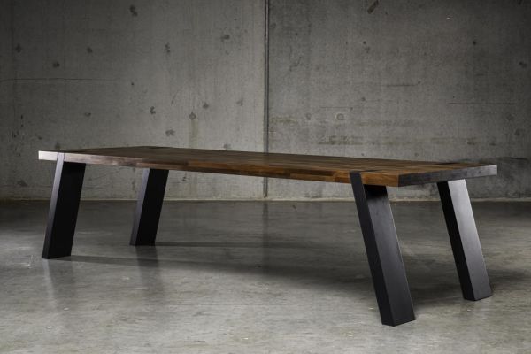 Gulliver Spagaat eettafel staal notenhout