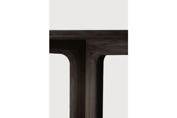 CORTO DINING TABLE VARNISHED OAK