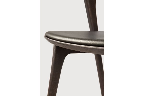 BOK DINING CHAIR - VARNISHED OAK - BROWN 