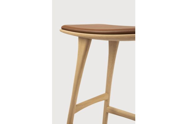 OSSO COUNTER STOOL - VARNISHED OAK 