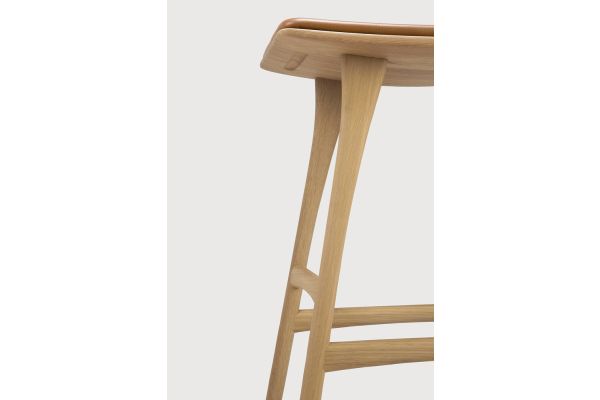 OSSO COUNTER STOOL - VARNISHED OAK 