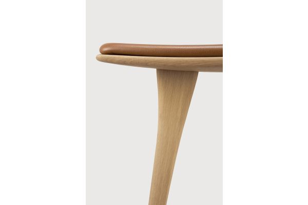 OSSO COUNTER STOOL - VARNISHED OAK 