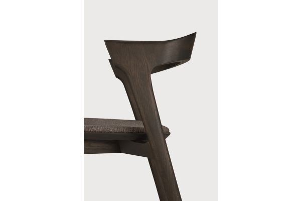 BOK DINING CHAIR - VARNISHED OAK - BROWN 