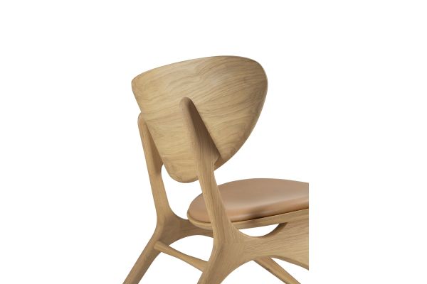 EYE LOUNGE CHAIR - VARNISHED OAK - SIENNA LEATHER 